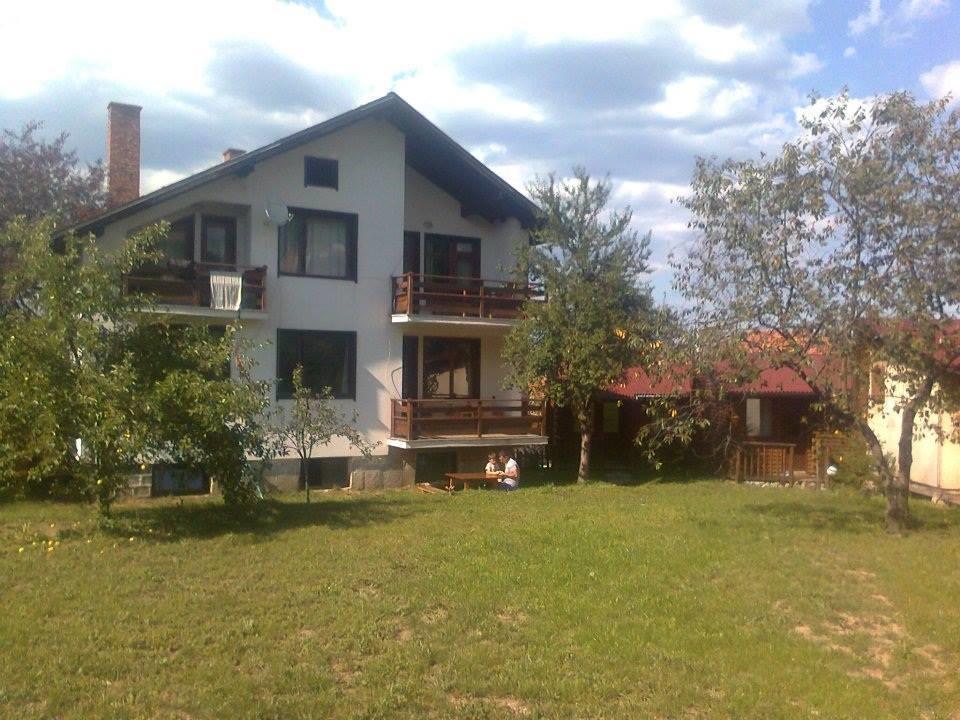 Guest House Raffe Dobrinischte Exterior foto